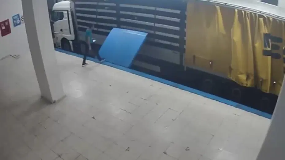 TIR firar